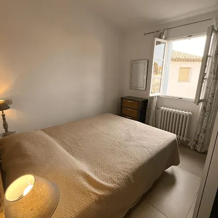 Renovated 3-room With Wifi And A Large Balcony Grimaud