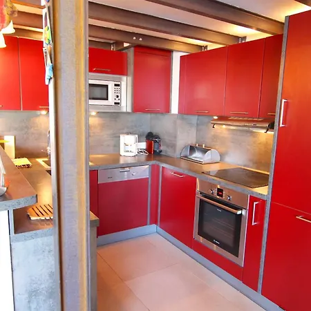 Renovated 3-room With Wifi And A Large Balcony Appartement *
