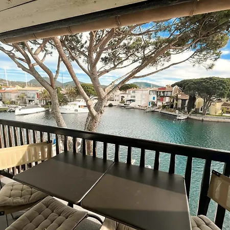 Renovated 3-room With Wifi And A Large Balcony Grimaud