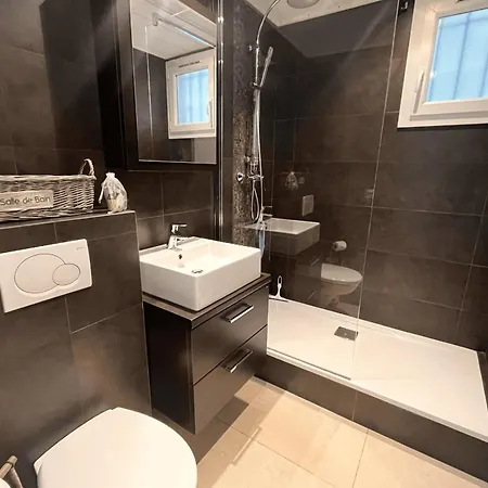 Renovated 3-room With Wifi And A Large Balcony Appartement *